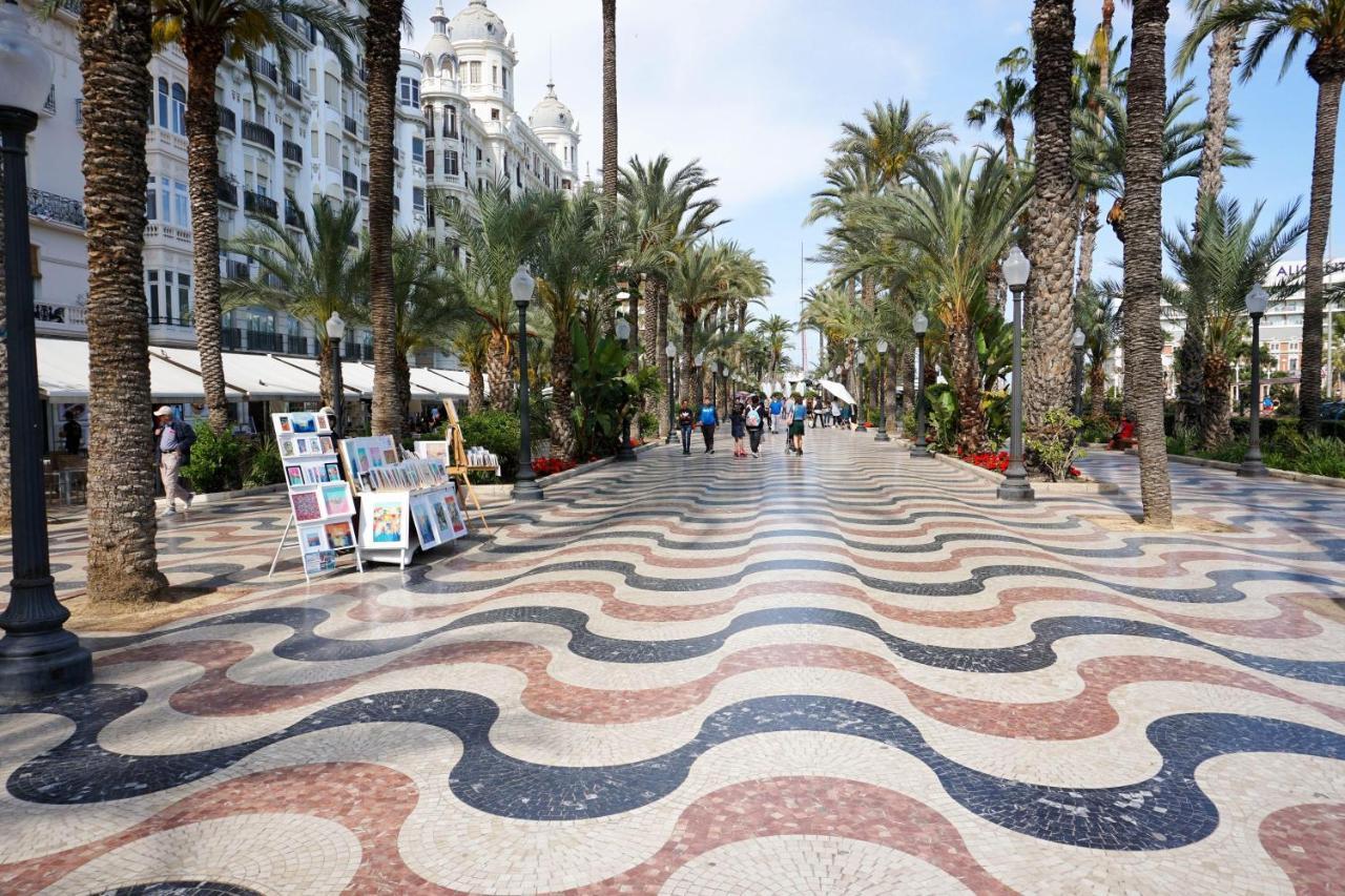 Estudio En Centro De Alicante Apartment Екстериор снимка